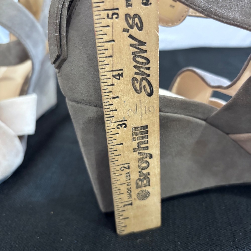 Clarks Cushion Plus Suede Wedge Sandals Taupe Beige Womens 8.5 M - Picture 7 of 7
